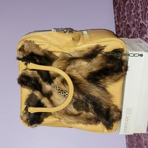 Vintage Mustard & Fur Amelia Earhart Travel Bag